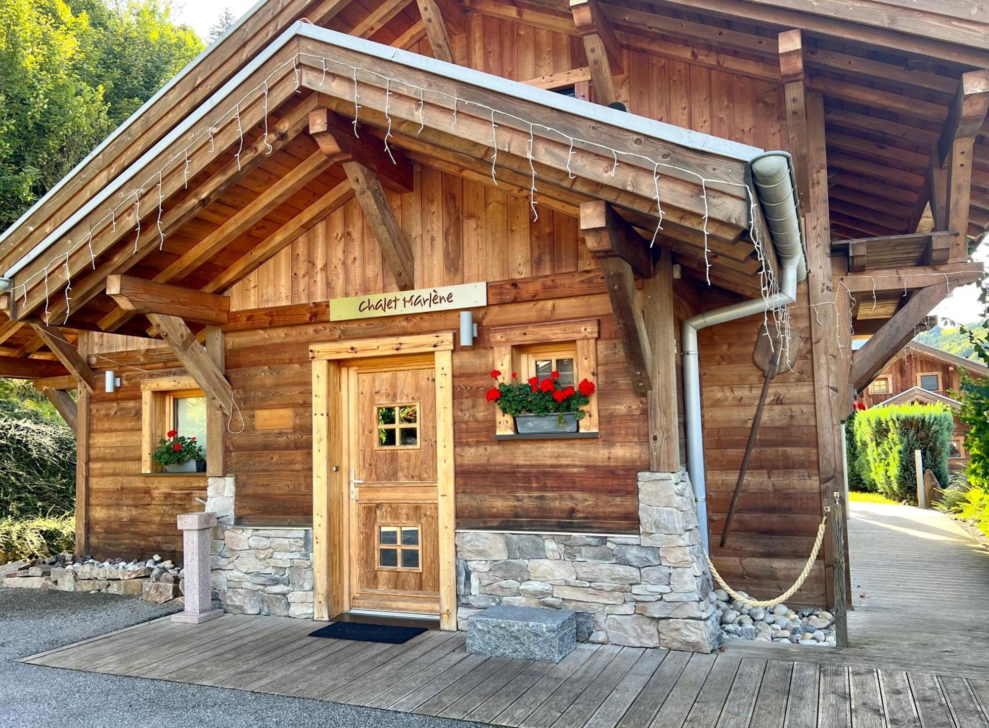 Logis Hotel, Chalets Et Restaurant Les Chatelmines La Bresse Exteriér fotografie