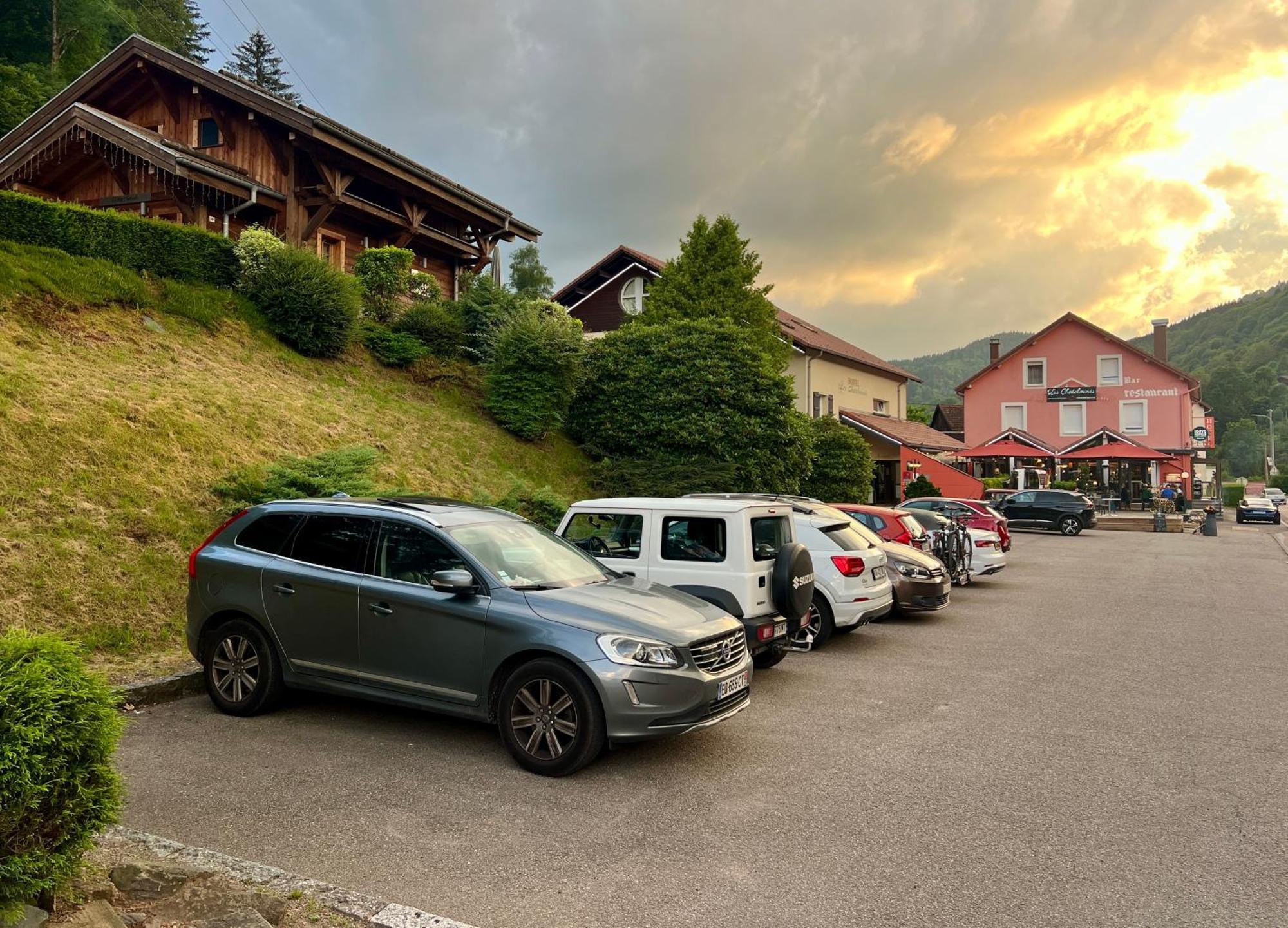 Logis Hotel, Chalets Et Restaurant Les Chatelmines La Bresse Exteriér fotografie