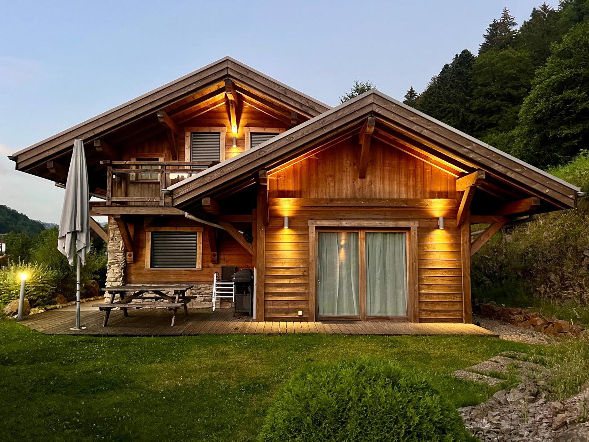 Logis Hotel, Chalets Et Restaurant Les Chatelmines La Bresse Exteriér fotografie